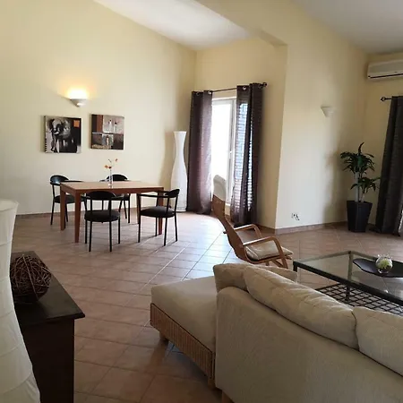 A & A Luxury Apartment *