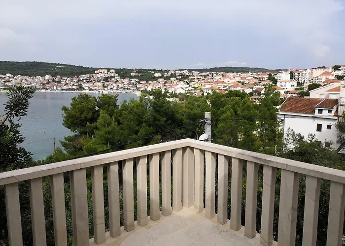 A & A Luxury Apartman *