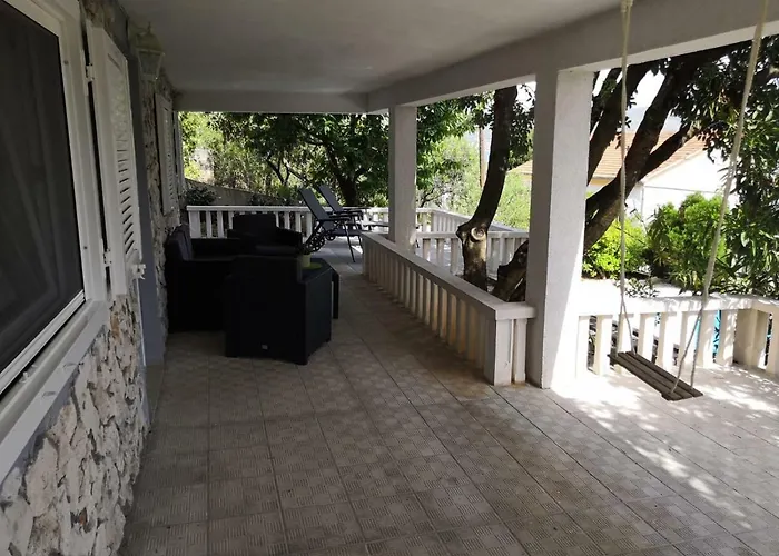 A & A Luxury Apartman